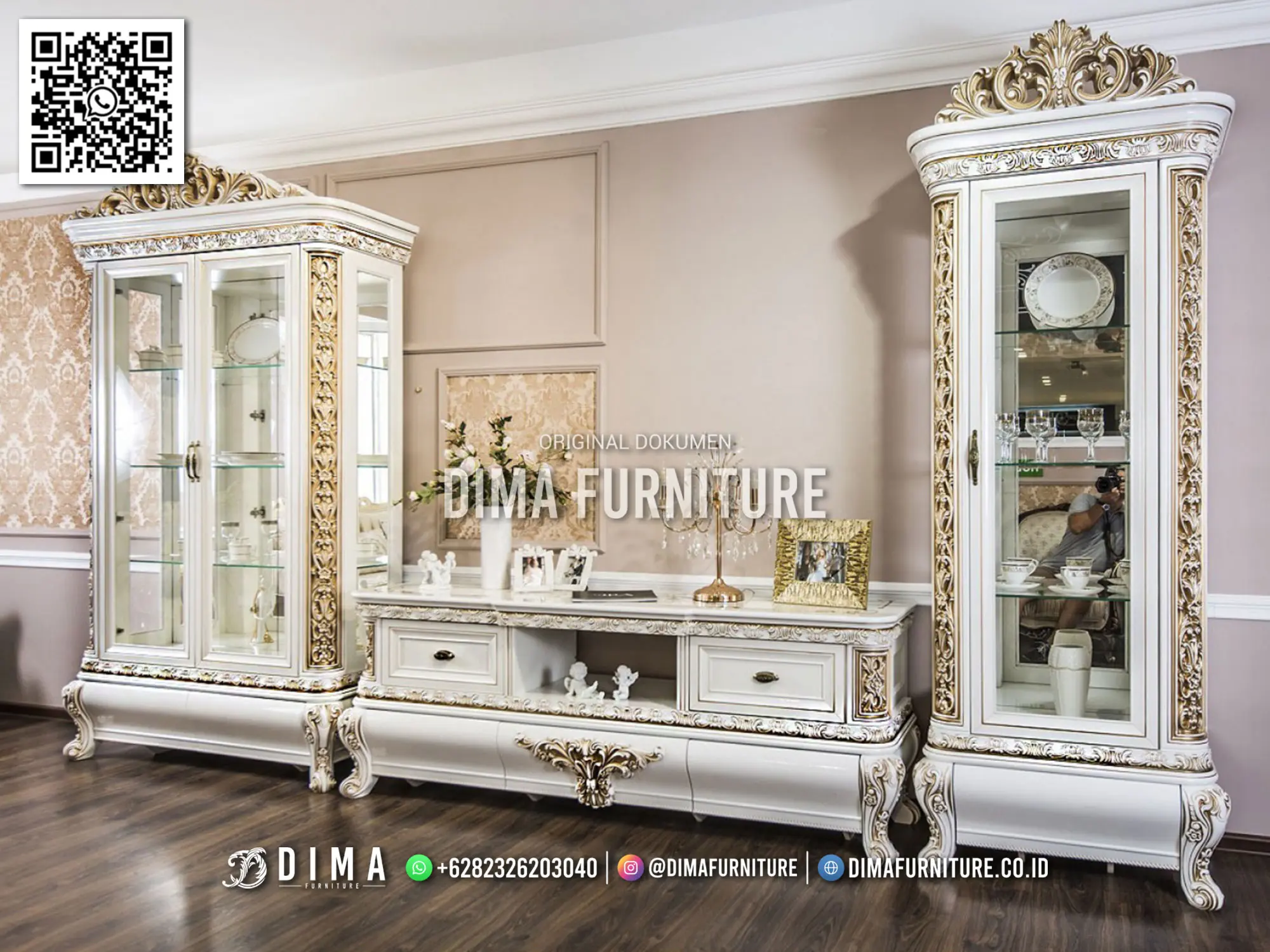 Buffet TV & Lemari Pajangan Dima Royal Carving 67TTJ